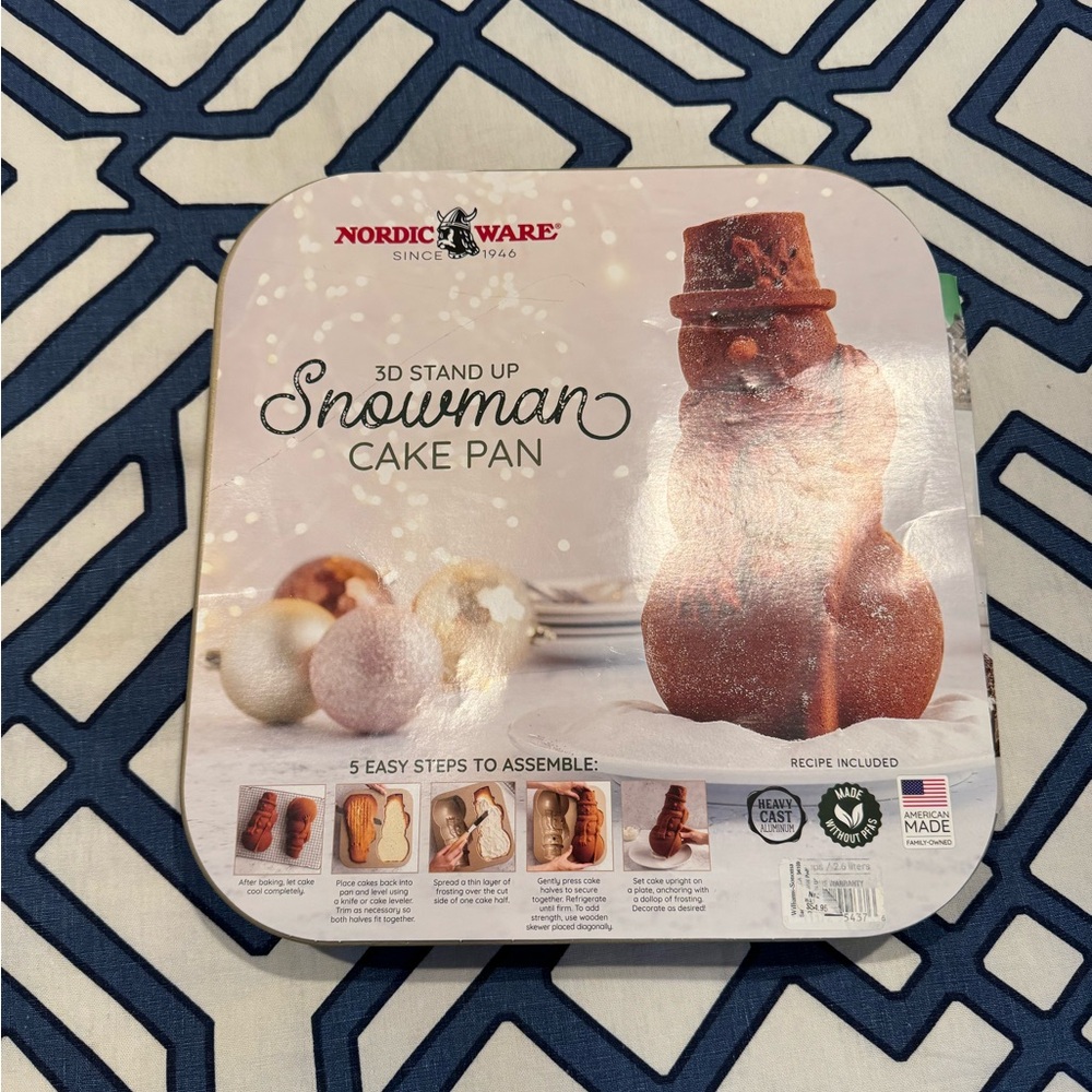 Nordic Ware snowman Cake Pan